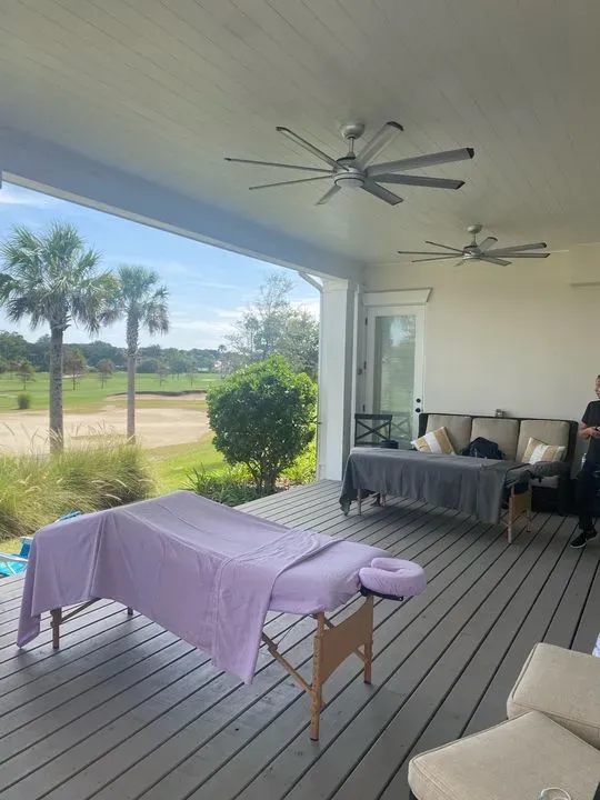 https://cdn.salonspotlight.com/photos/GHO8ZhtV2lYrd5aRhSBj/7e3cc0a3-29f8-47ee-a199-6240259b9f6f_720x720