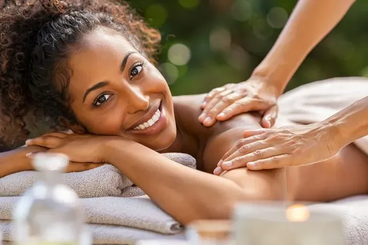 https://cdn.salonspotlight.com/photos/GHO8ZhtV2lYrd5aRhSBj/cd934d53-c8b1-4189-a3d1-44b53184cc26_720x720