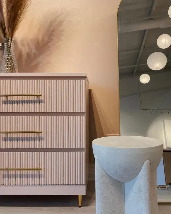 https://cdn.salonspotlight.com/photos/GLny5zox5HYmLlTyBDzW/3dd27812-280b-4348-a37b-d2ddd401082d_720x720