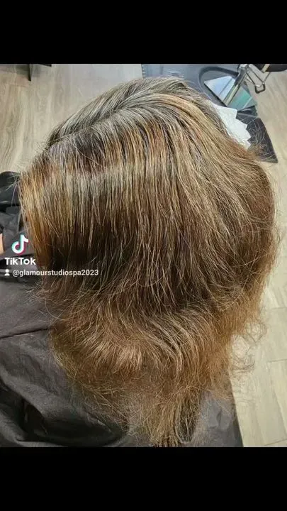 https://cdn.salonspotlight.com/photos/GMG0kVamsbKIJxiUXLGs/5fca15db-9b0a-421e-90b1-7f05bd0ca955_720x720