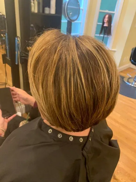 https://cdn.salonspotlight.com/photos/GN4nhGguRjGn606CSWad/af661849-f23c-4632-a7c4-2eb87300a4d2_720x720