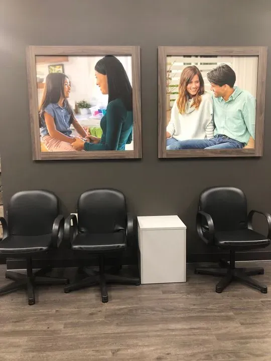 https://cdn.salonspotlight.com/photos/GOrepdWdtD4QJ4tL6lZ2/9d8c24b8-e7ef-47de-b785-b54675af6fd5_720x720