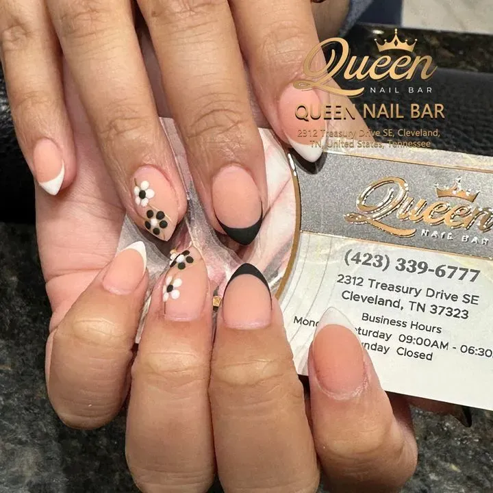 https://cdn.salonspotlight.com/photos/GPIsXRwQB7FXPo67Q4lk/0fe62fd4-7f1a-47b3-8487-e9892e4b7520_720x720