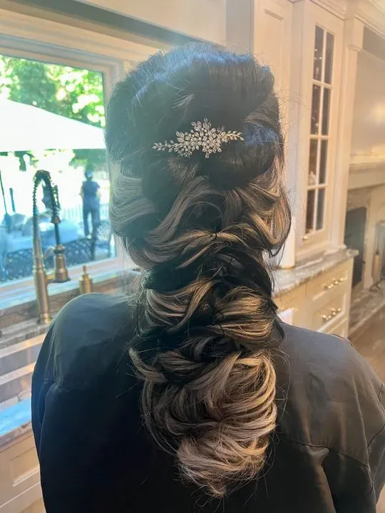 https://cdn.salonspotlight.com/photos/GQlewOR0r1G8FiDvdWgK/a432c46c-61aa-49ef-902e-56b076f01c95_720x720