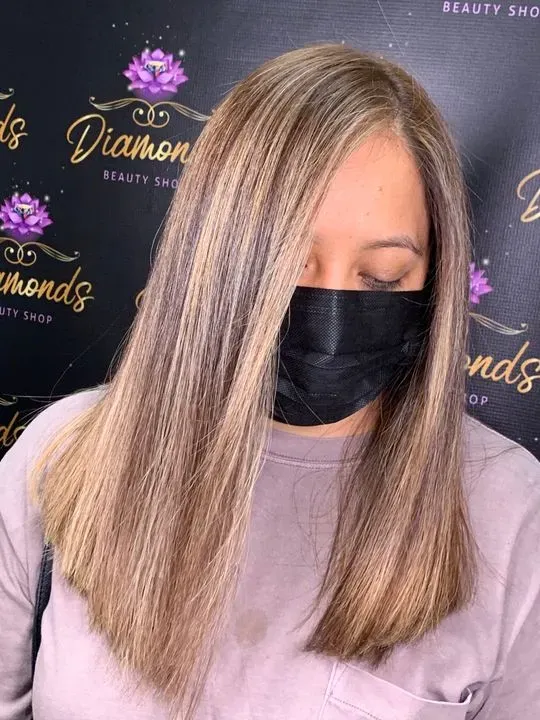 https://cdn.salonspotlight.com/photos/GQmLguyRdqOBschfq3le/10569a63-feaf-44f4-8f27-1e9c0ecc3e1d_720x720