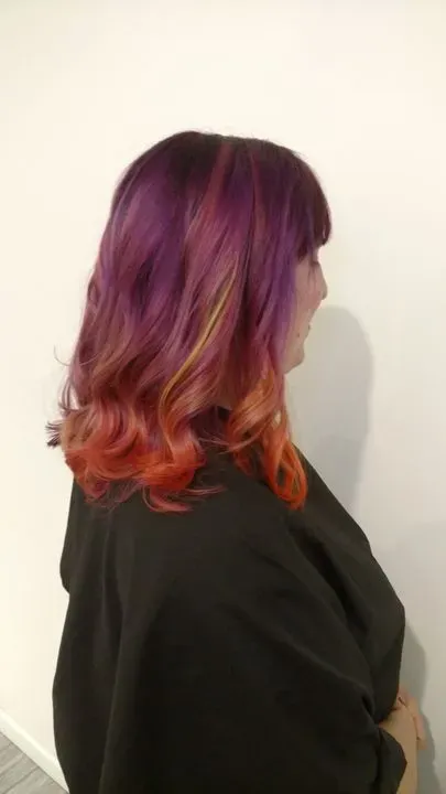 https://cdn.salonspotlight.com/photos/GUMISbXNu0Qs2tDwYXBP/9b07565d-0297-414f-a952-fbe69eb2f1ae_720x720
