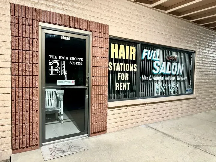 https://cdn.salonspotlight.com/photos/GWD1iNIGzYMhvwaRaR0S/646d9039-b085-4dd2-b0bf-88491c33583e_720x720