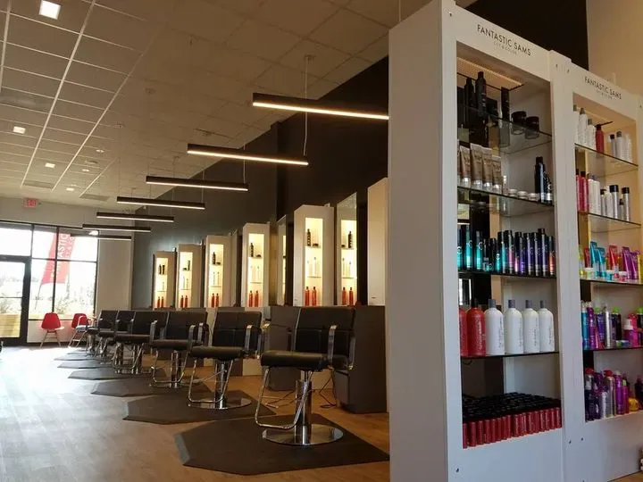 https://cdn.salonspotlight.com/photos/GZ80uSDe8GizeeavSvVM/b1e6c7b9-841c-489e-a79c-e08f87368ee8_720x720
