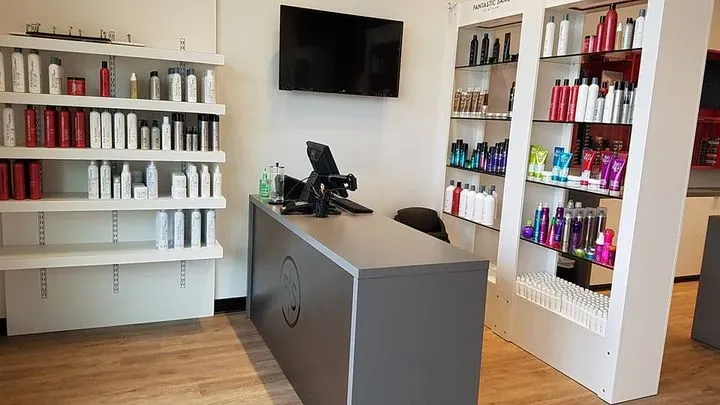 https://cdn.salonspotlight.com/photos/GZ80uSDe8GizeeavSvVM/ecc4b635-c30c-42c8-9909-f377cde27b38_720x720