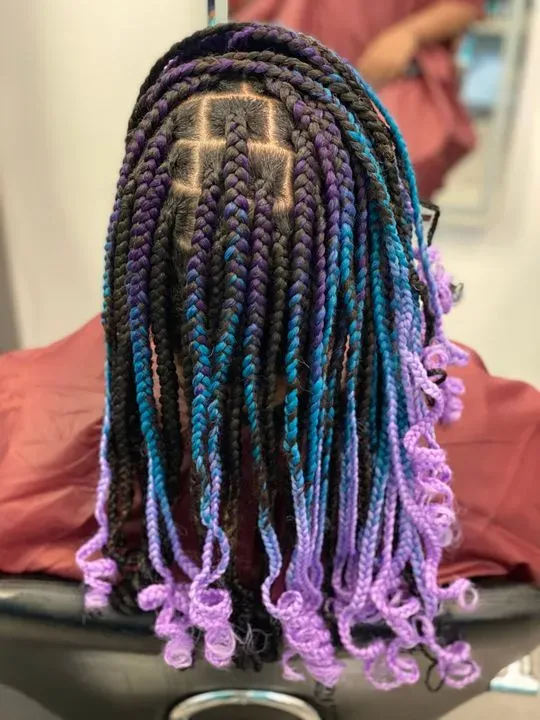 https://cdn.salonspotlight.com/photos/Gajj8CQ3TVQrDdRFzzjM/168b45f2-a310-4feb-95f0-6f3f282911ed_720x720