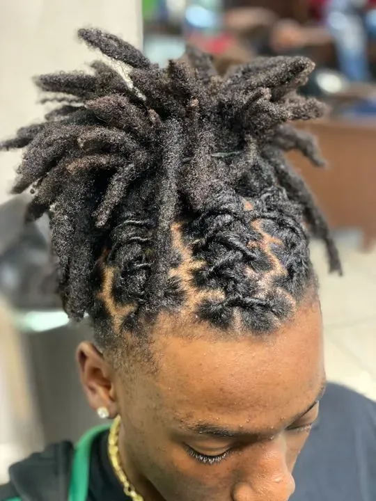 https://cdn.salonspotlight.com/photos/Gajj8CQ3TVQrDdRFzzjM/444d14b5-2616-4fde-8245-aaa637c008a7_720x720