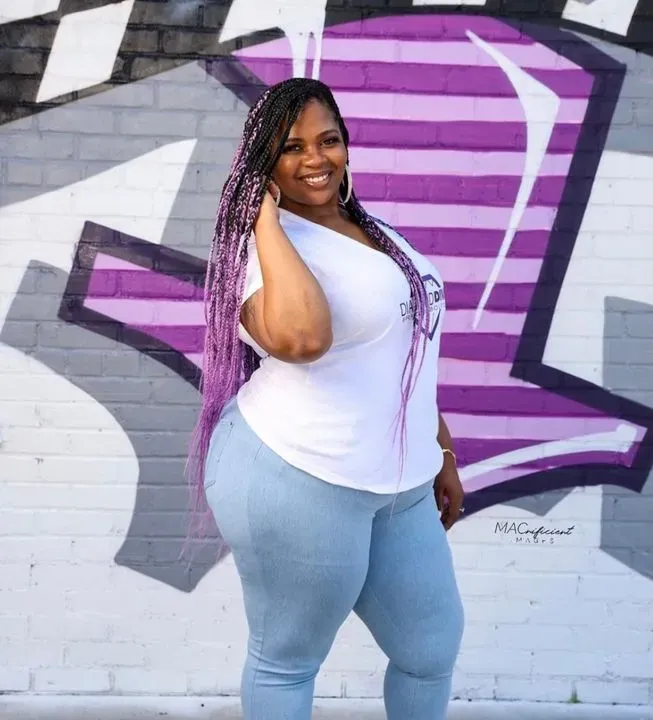 https://cdn.salonspotlight.com/photos/GjXt91GCi7Ba3Lf8nanf/3d61506b-c7af-4d63-82b6-0ef89b76a300_720x720