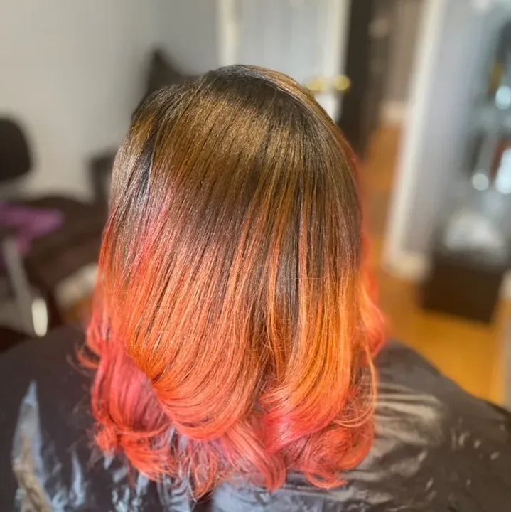https://cdn.salonspotlight.com/photos/GjXt91GCi7Ba3Lf8nanf/8c395177-ee4b-47bf-afe2-a7ebe0538b19_720x720