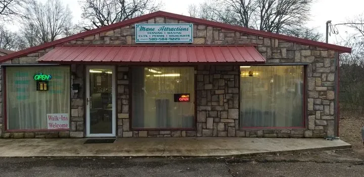 https://cdn.salonspotlight.com/photos/GlnScseCvc88oHd3AjXH/d70424c4-031a-40ec-8839-00cde64d6a04_720x720