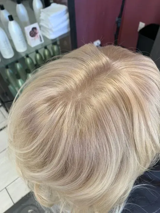 https://cdn.salonspotlight.com/photos/GlsCxqJnt9akwAB5NG8H/e588833c-06ba-4de0-95b0-4fb64191575c_720x720
