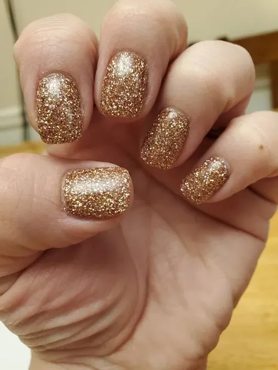 https://cdn.salonspotlight.com/photos/GoLlCRpsMsbcQaomCySN/611a3c9d-2e5e-4335-a8fa-57f455b71c7b_720x720