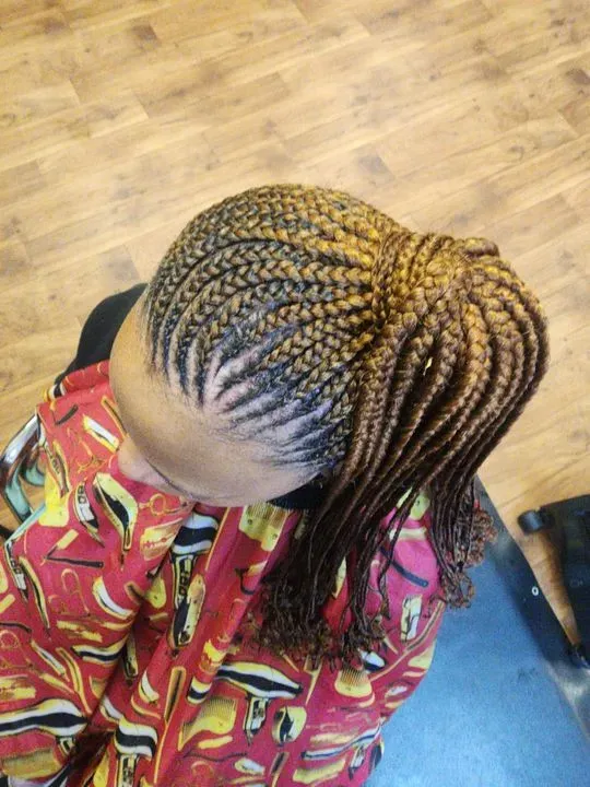 https://cdn.salonspotlight.com/photos/Gqn9IEM4OXAvN9ILA7IN/119c5fed-868a-46c7-938f-992f1f160f53_720x720