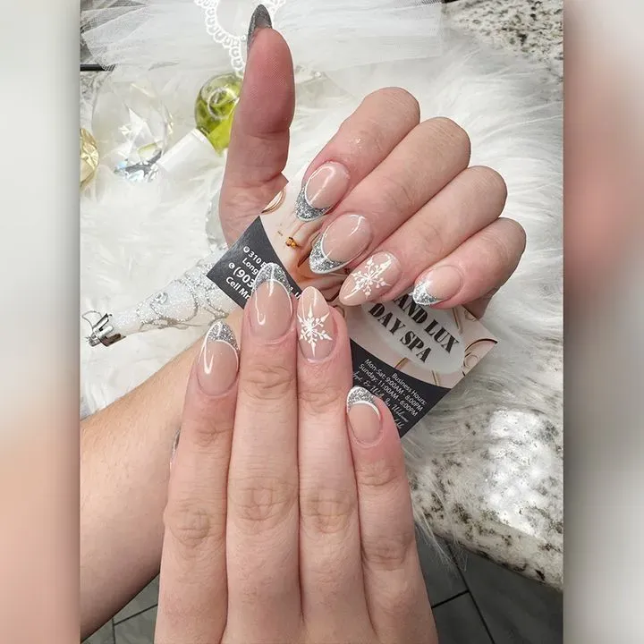 https://cdn.salonspotlight.com/photos/Gso3mRmAPYqlAJmW3nKZ/2bf0e32c-a4c8-45d2-be61-bafdcbccfeba_720x720