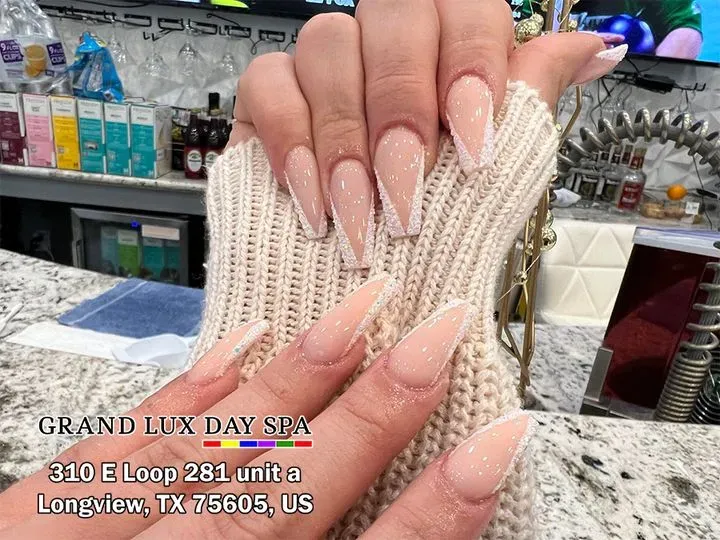 https://cdn.salonspotlight.com/photos/Gso3mRmAPYqlAJmW3nKZ/61436ad2-ea17-4533-8917-5c9cdd1dfa08_720x720