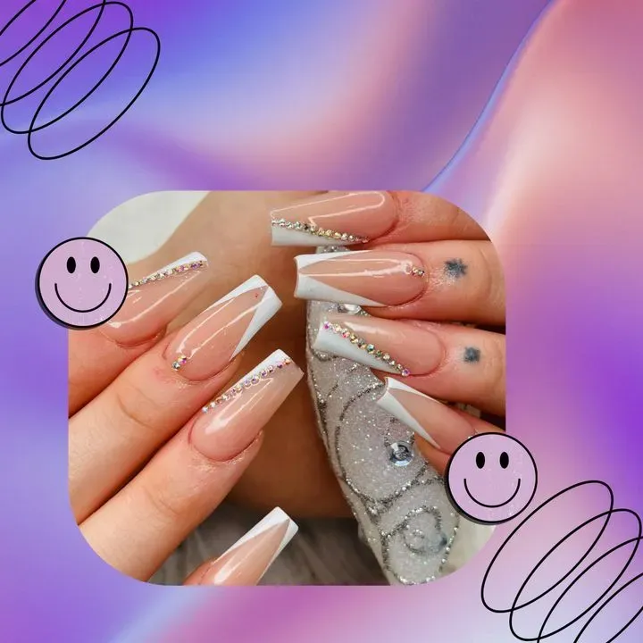 https://cdn.salonspotlight.com/photos/Gso3mRmAPYqlAJmW3nKZ/dab1712f-1b80-49ac-b520-2601d168ec69_720x720