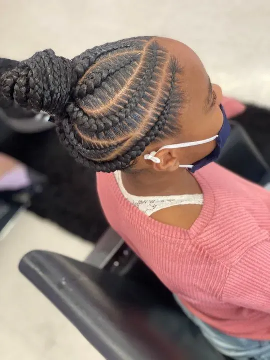 https://cdn.salonspotlight.com/photos/GyaZzRiMv6dGcGCQ3LAK/3cf5a5b3-9e40-4a9e-b875-a92c95c5b969_720x720