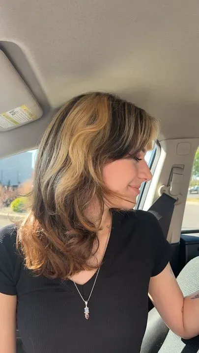 https://cdn.salonspotlight.com/photos/GzOmhNBhVr15mWQJ1uE8/0d55c5fa-23c9-4f04-aafb-27334ea185bb_720x720