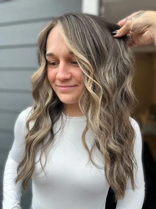 https://cdn.salonspotlight.com/photos/GzTCE21o1wxpBFqk7HE0/19f54c00-d6b5-484b-8661-4fc389678bed_720x720