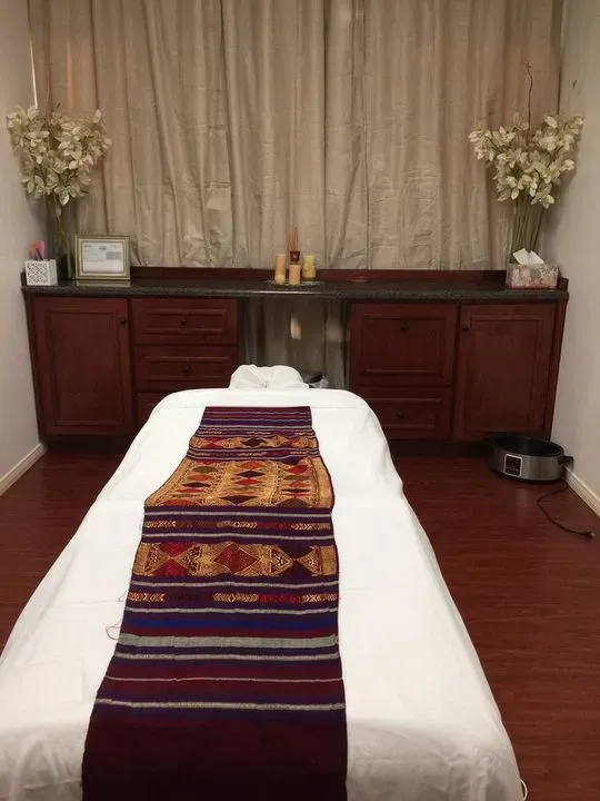 https://cdn.salonspotlight.com/photos/H1caXouXFj9u1AHXeDSB/14fd36c6-0345-41e7-97b3-5d194ba9d900_720x720
