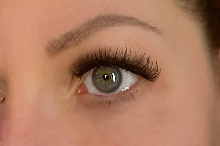 https://cdn.salonspotlight.com/photos/H1k3H5xgDqYI1zMh5tsT/2a82ac4c-0ea8-4d3c-9229-5ba41516d26d_720x720