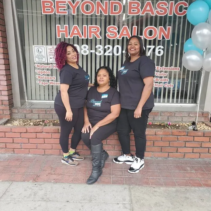 https://cdn.salonspotlight.com/photos/H2BBRksh3dkaGK38wJlF/edbb87a4-bc98-4a4d-b0a6-cc7cd75380d8_720x720