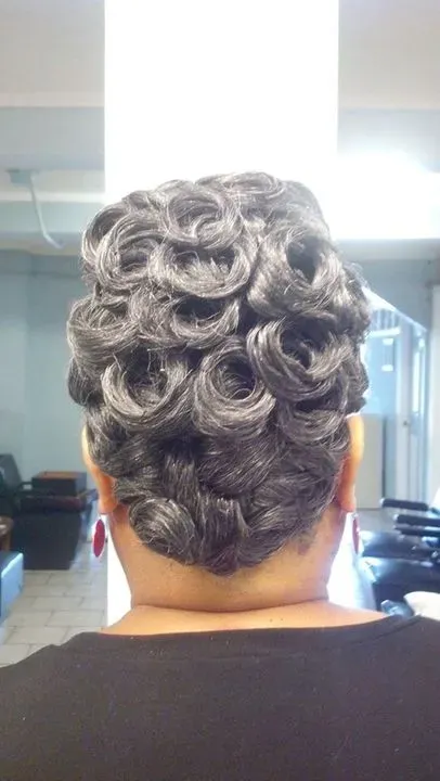 https://cdn.salonspotlight.com/photos/H58RNclT07gDG8fP66um/20351fae-241f-4fa6-add9-05cd559cf3e2_720x720
