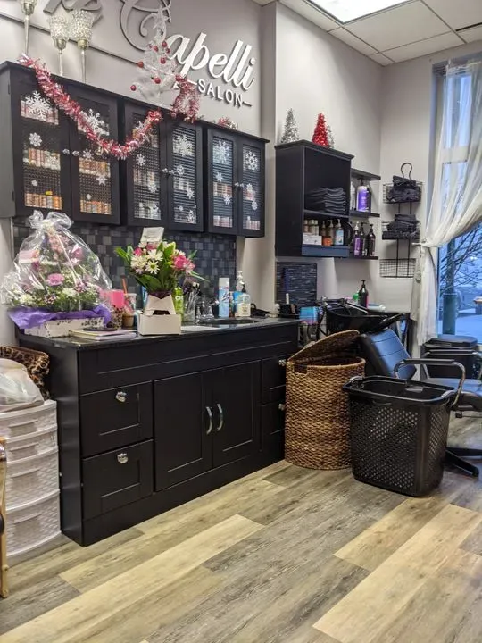 https://cdn.salonspotlight.com/photos/H5cOodF519xztwQOxMUI/5962a844-50d3-420f-beef-9764ae5451d7_720x720