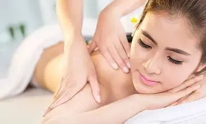 https://cdn.salonspotlight.com/photos/H65ebNmaIoKLk1csAle2/ded9bd2c-2074-4d85-a9f6-f59b33175e57_720x720