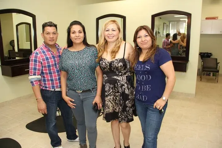 https://cdn.salonspotlight.com/photos/H6LvigRFkDuynlQvEYFL/39916f84-525e-4dab-84ba-bf22f8c82c3a_720x720