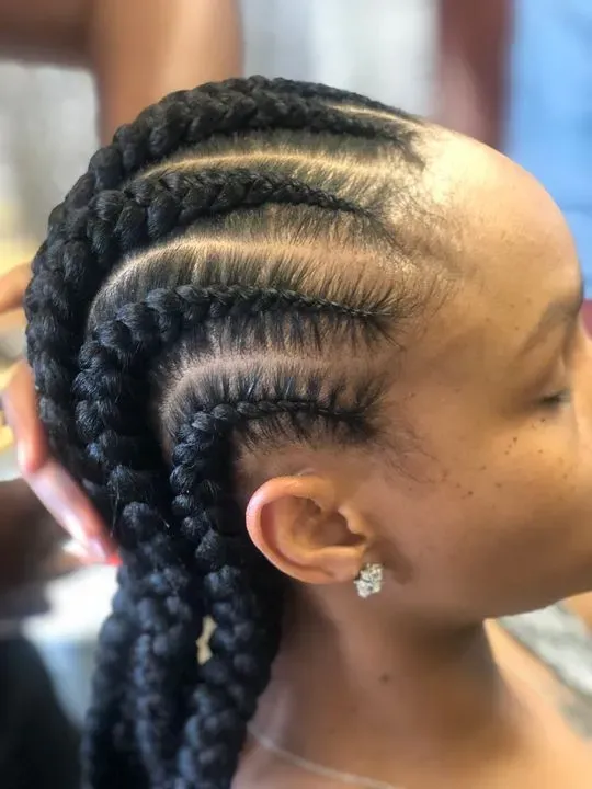 https://cdn.salonspotlight.com/photos/H7R7NrnLvD9UQb22eyja/f89c0f51-6106-4c13-841e-ccc29d432aa6_720x720