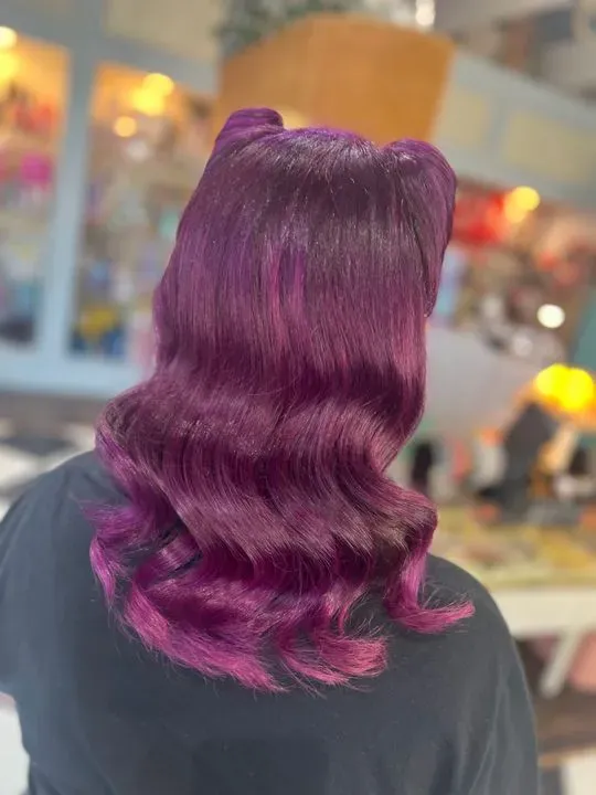 https://cdn.salonspotlight.com/photos/HFJxbu01jExi55ZICofb/185b85b3-3436-452c-a5a3-08b10475336e_720x720