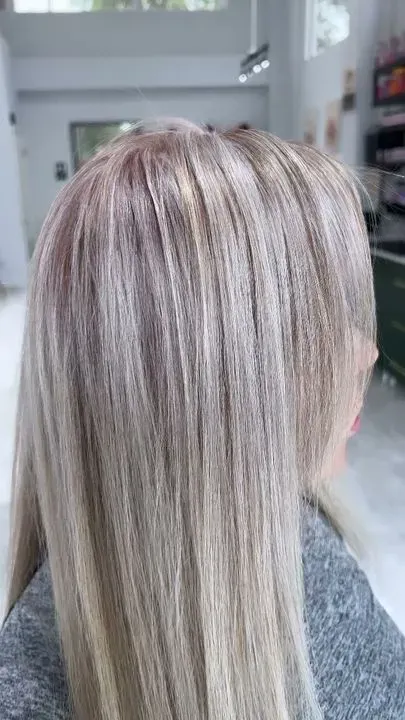 https://cdn.salonspotlight.com/photos/HKMH98f7FjzWdCvTGeEw/1ad8ba28-a1ce-447c-8a39-cd8902e5ab4b_720x720
