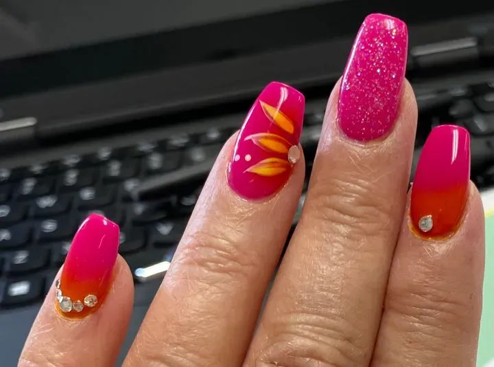 https://cdn.salonspotlight.com/photos/HPCwhvOJlAKcsKOrCgUs/c7d7dedc-1b93-46d9-9ef5-270e95c3bacf_720x720