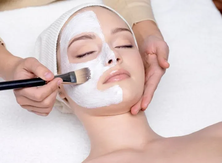 https://cdn.salonspotlight.com/photos/HPso8sX29qaC0NDgv1wg/71adf4b5-4d92-4914-ba2b-9a517729fd67_720x720
