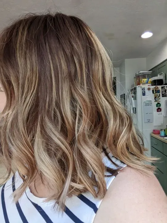 https://cdn.salonspotlight.com/photos/HSUhqRlcO867NTJ8GQlp/f0416902-2b08-475b-aed7-ca83325a2f8b_720x720