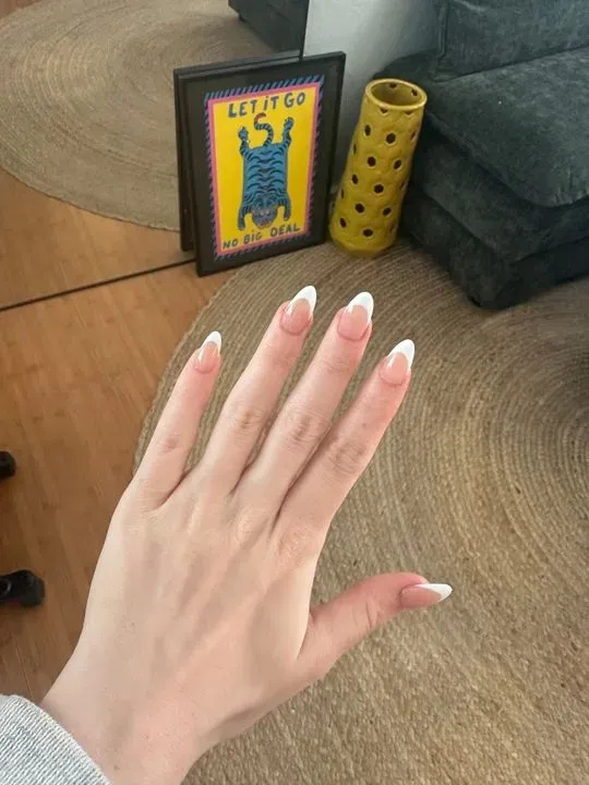 https://cdn.salonspotlight.com/photos/HSZXmF9NTkdE5rx4Uptb/133048db-b5f9-4391-9896-3d3e3beb6c46_720x720