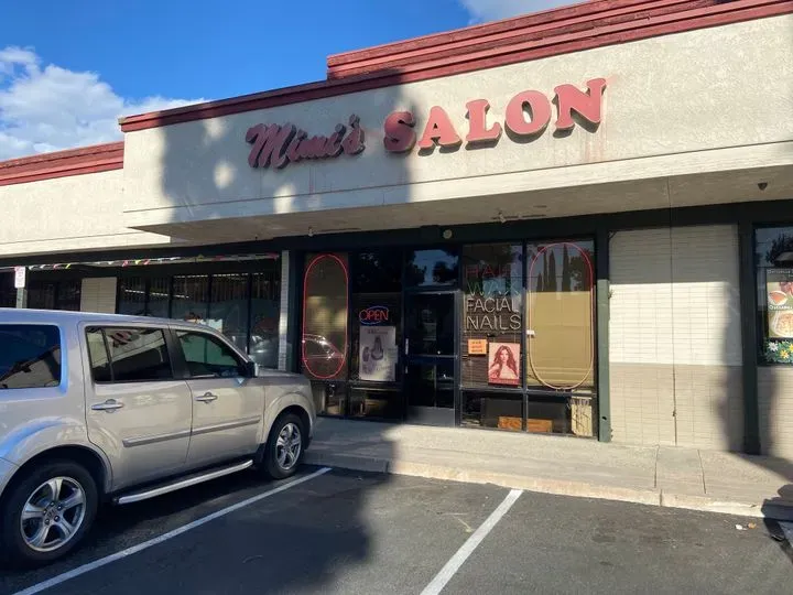 https://cdn.salonspotlight.com/photos/HX0jjEVJ9sB4FZUmgcMd/34d35f90-66a5-461e-b70f-a0324d437efa_720x720