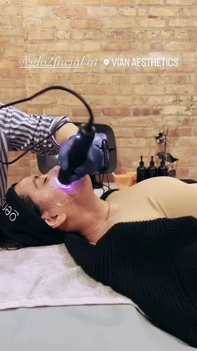 https://cdn.salonspotlight.com/photos/HbR1QMNYXlR3mgqvtmdv/a038424e-27c8-464b-97cd-07edd12a92e0_720x720