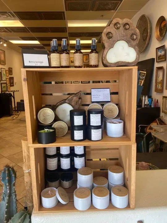 https://cdn.salonspotlight.com/photos/HbyudKiMTUTk7tvOXeST/ab30e360-c8dd-42bb-8104-d0385f0e86d9_720x720