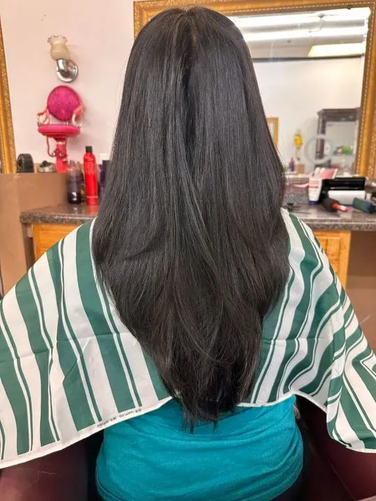 https://cdn.salonspotlight.com/photos/HdR712rKY9tPH6v1NR8z/88ddd8fb-c1e1-46a1-8295-3ae418e60a6a_720x720