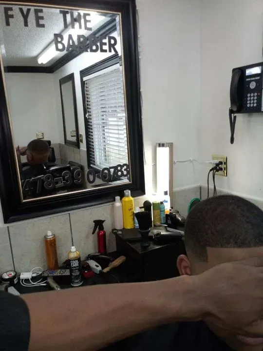 https://cdn.salonspotlight.com/photos/HfXir3oBqnudOPMs3LbZ/f9d6ad44-5546-448c-b40d-c340a22d44ab_720x720