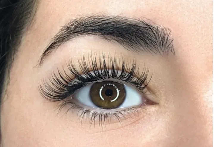https://cdn.salonspotlight.com/photos/HgaPaBa1ktA57dVB32ti/a5b4bbcb-0621-4e74-a57a-91a93c1c77a2_720x720