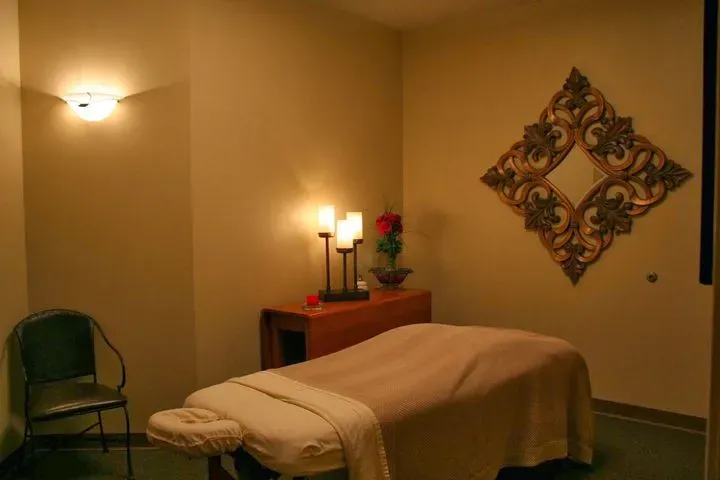 https://cdn.salonspotlight.com/photos/HicwsQYiCvboF5BQiBip/1abe77d8-9773-48b5-802f-d44e08c3d7ac_720x720