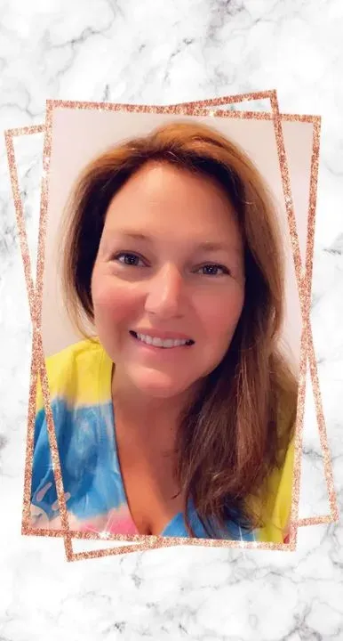 https://cdn.salonspotlight.com/photos/HksdWoIC5juaYKc69A0h/48d767e4-d864-461d-b2a6-53eb4121dab5_720x720