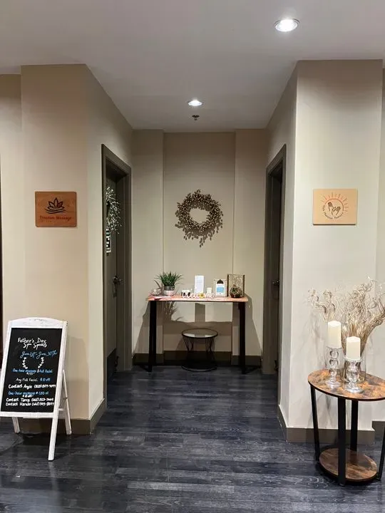 https://cdn.salonspotlight.com/photos/HpaFLiJJtrq3q95kwni5/3e0e758a-9164-4b6c-91c4-bd2355045e41_720x720